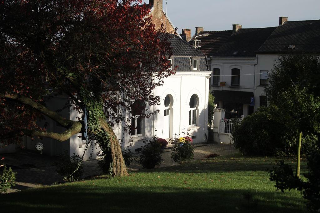 Gite De La Conciergerie Du Cheval Blanc Luttre Phòng bức ảnh